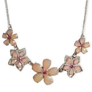 FREE SHIPPING ☆floral necklace